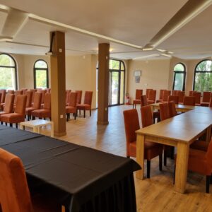 Prostrana sala za seminare i prezentacije - Smeštaj Vrdnik - Vila K2