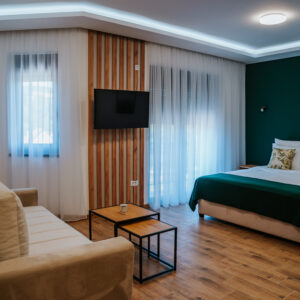 Moderna spavaća soba sa francuskim ležajem - Apartmani Vrdnik - Vila K2
