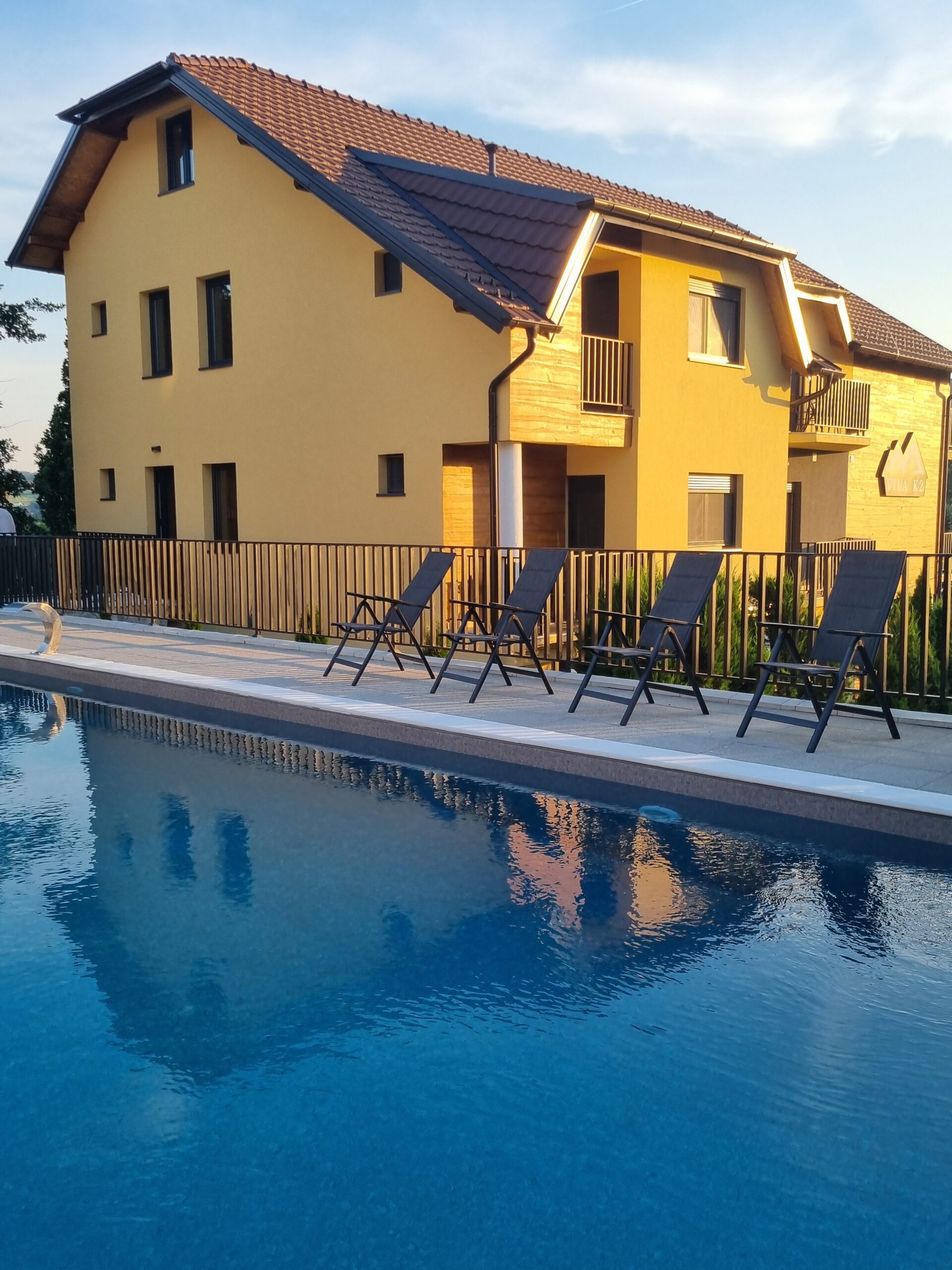 Vila K2 bazen i apartmani